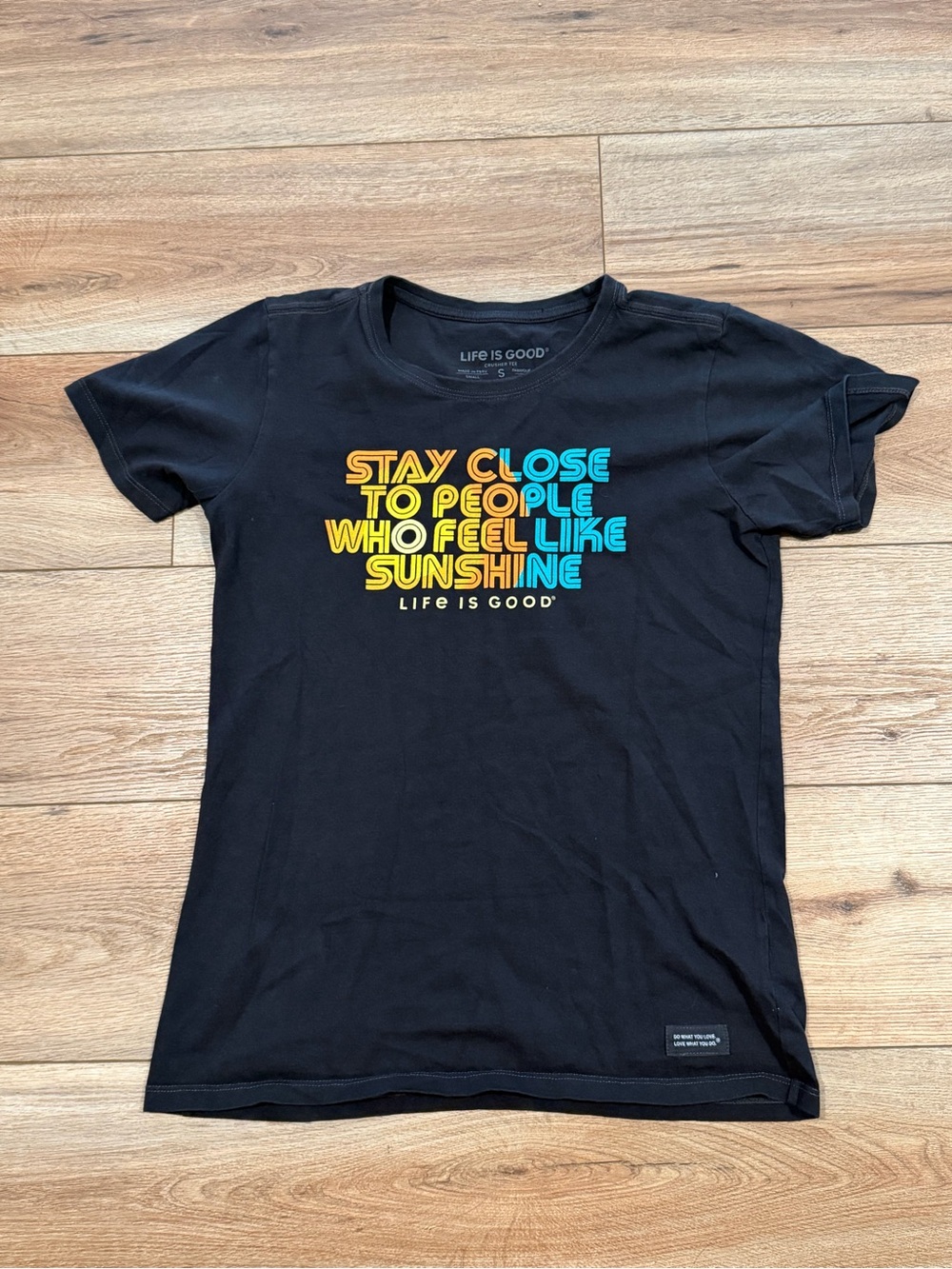 Life Is Good Women’s Black Sunshine Quote Graphic Tee Size Small